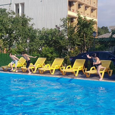 Midia Guest House Kobuleti Ngoại thất bức ảnh