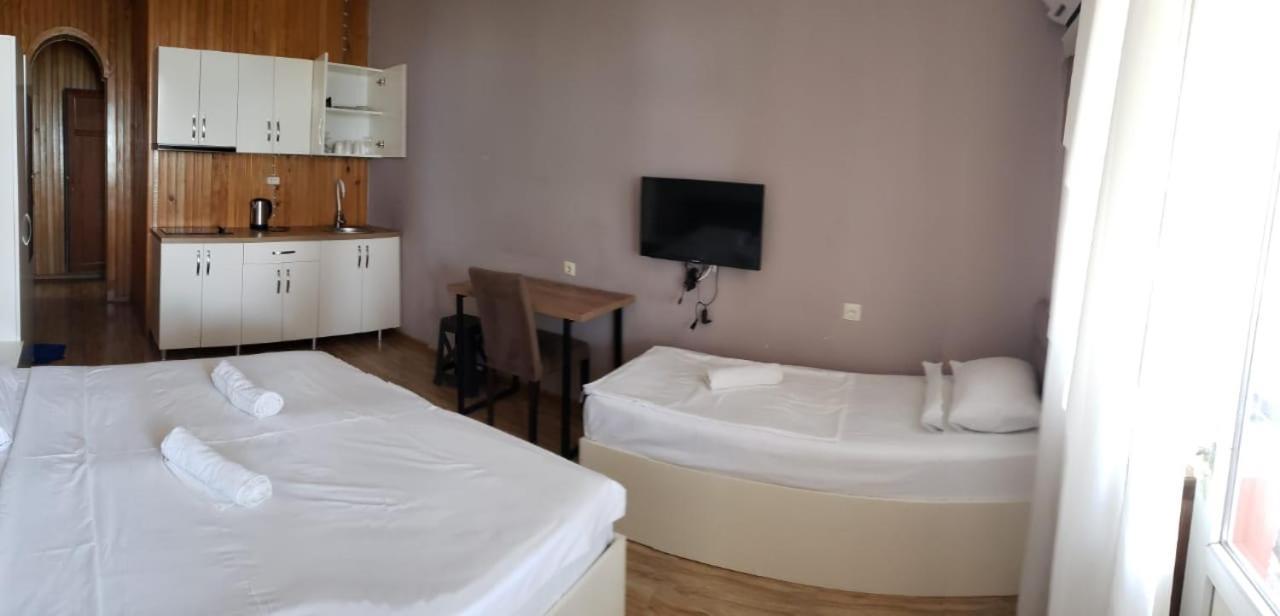 Midia Guest House Kobuleti Ngoại thất bức ảnh